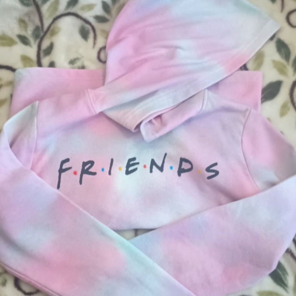 Girls 2pc Friends Sweatsuit Size Large.